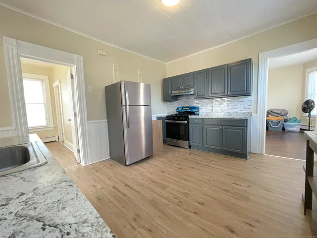 $1,975 | 196 Blatchley Avenue, Unit 2, New Haven, CT 06513