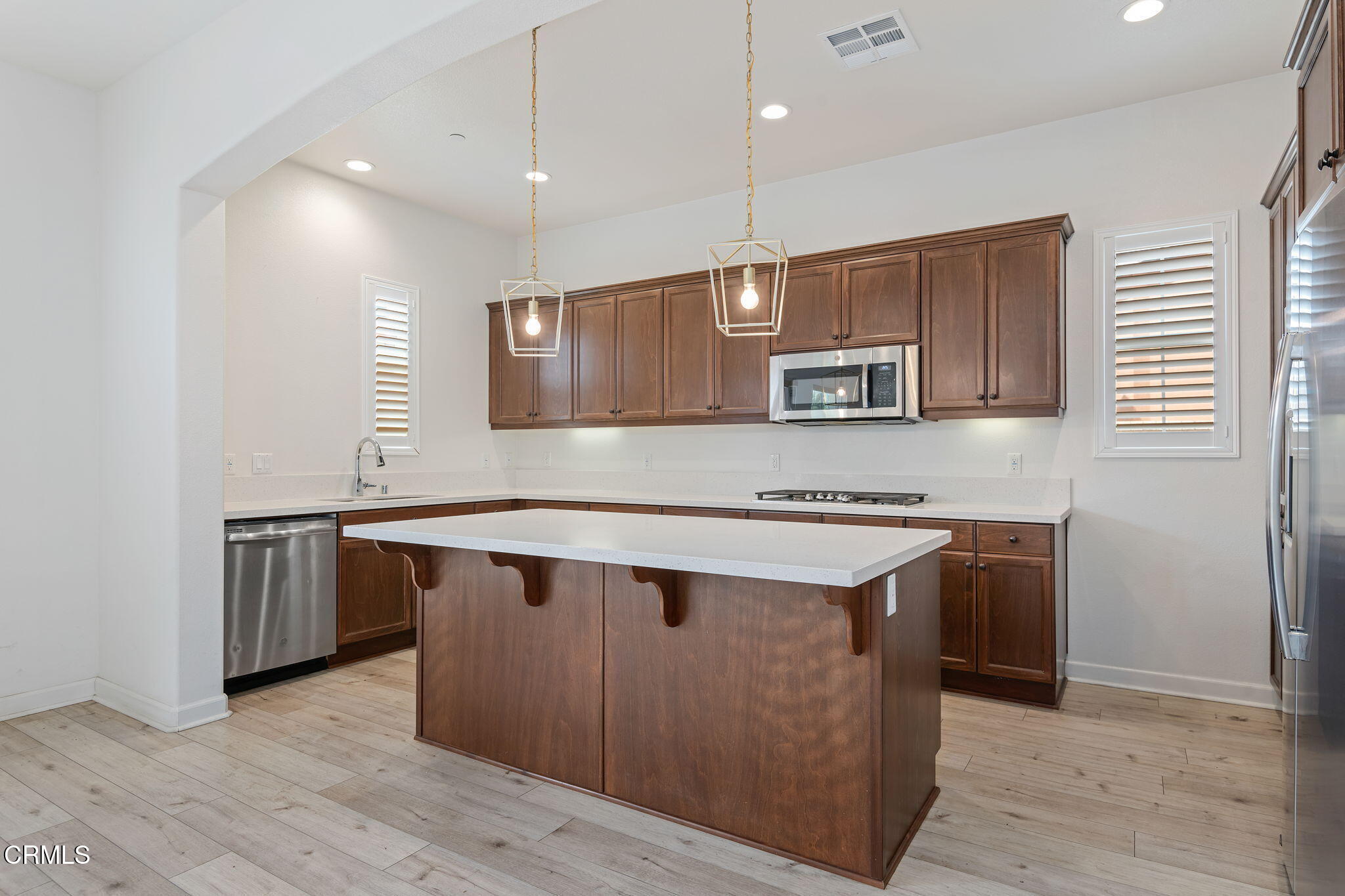 2355 Nicklaus Street Oxnard, CA 93036 - Photo 11 of 46 09 - Kitchen (2)