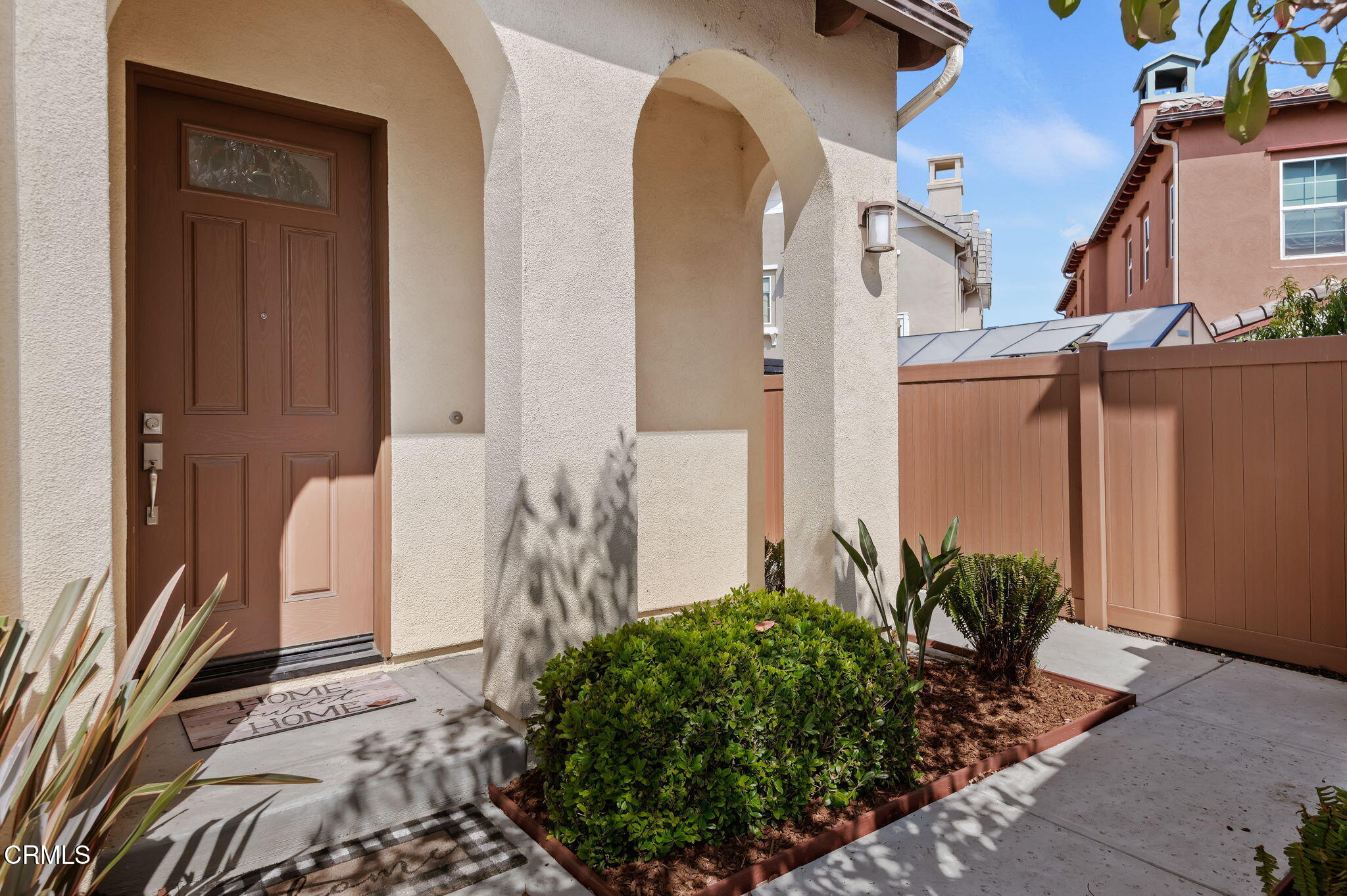 2355 Nicklaus Street Oxnard, CA 93036 - Photo 2 of 46 02 - Entrance