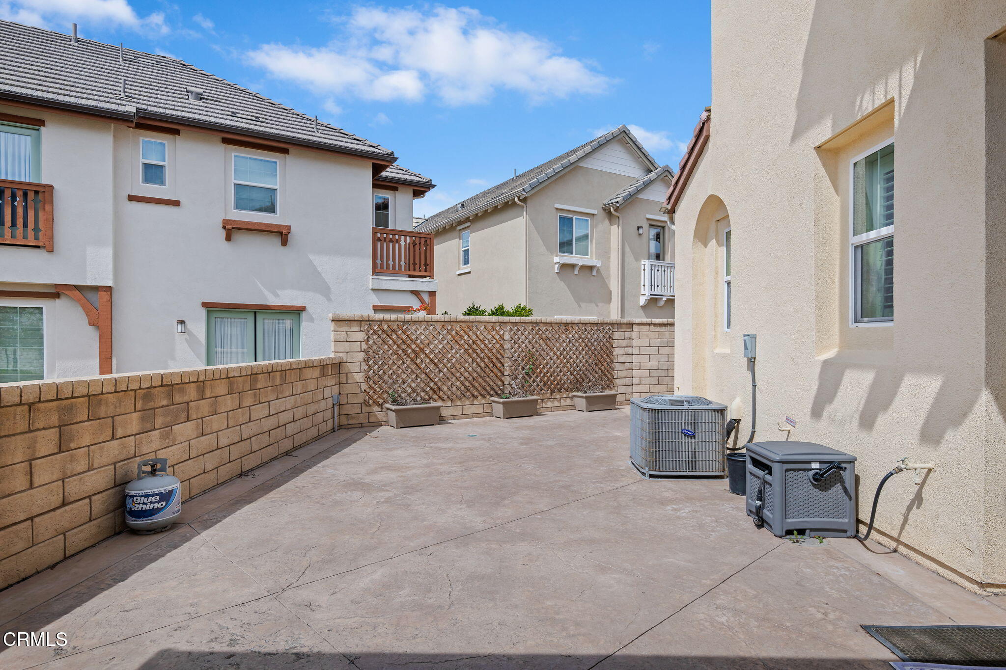 2355 Nicklaus Street Oxnard, CA 93036 - Photo 36 of 46 a view of furniture and tables in patio
