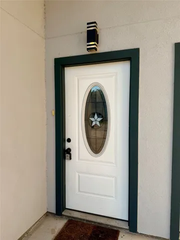 a close up view of a washer and dryer
