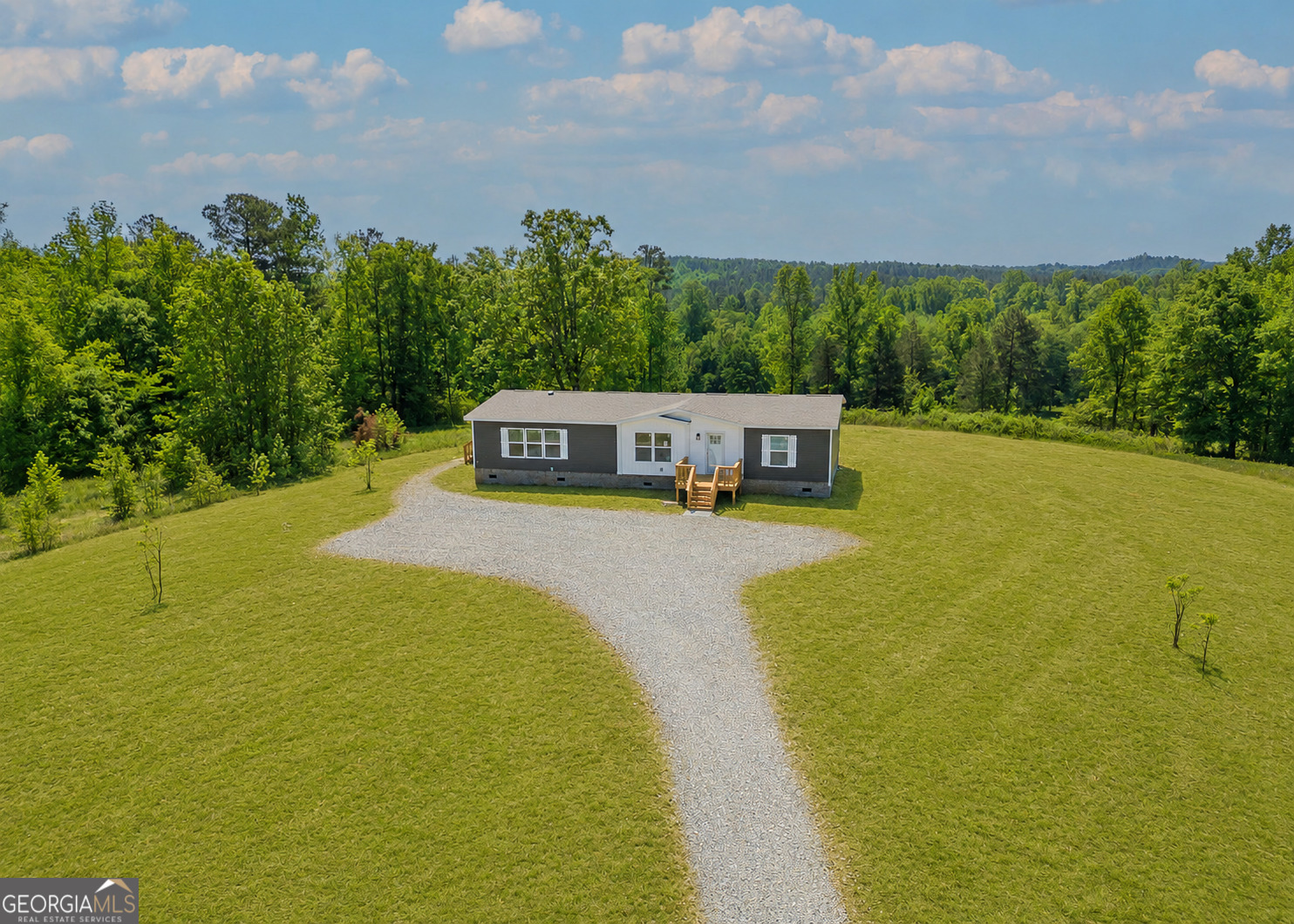 413 Griffin Road Martin, GA 30557 - Photo 2 of 24