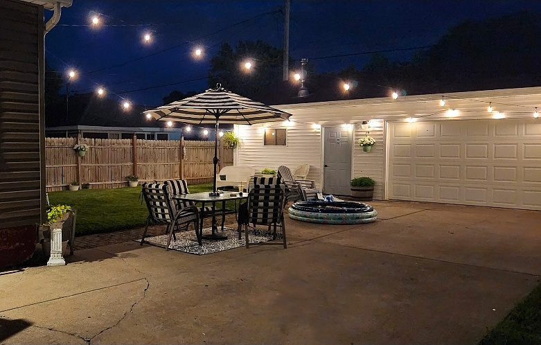 609 East Chapin Street Morris, IL 60450 - Photo 29 of 36 a view of a big room with gym equipment