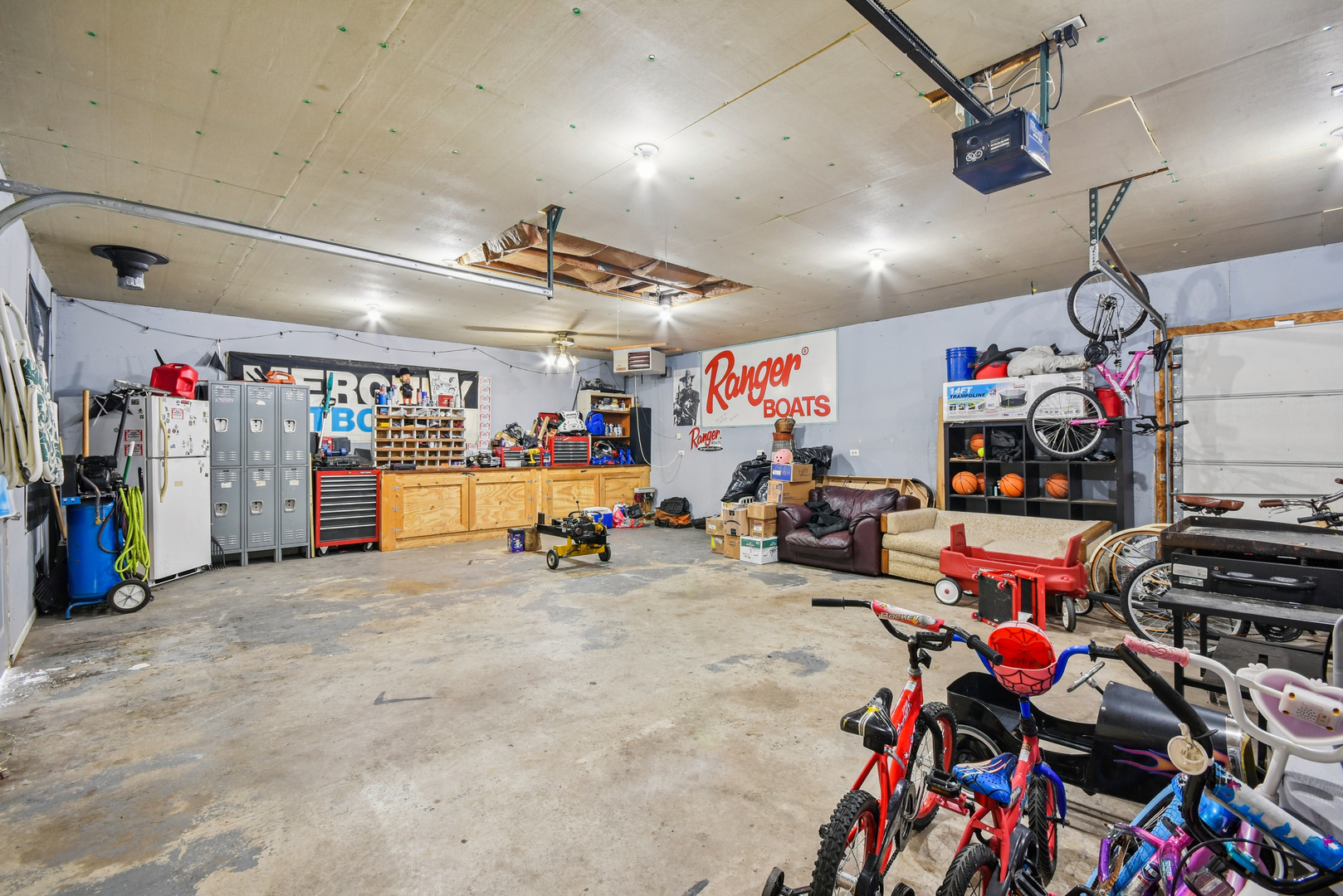 609 East Chapin Street Morris, IL 60450 - Photo 31 of 36 a view of a room with gym equipment