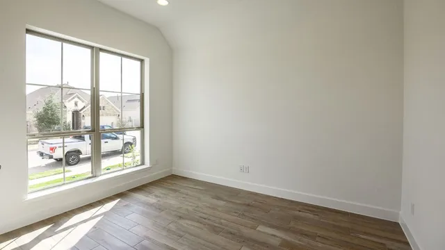 $374,900 | 128 Ironbark Bend, Bastrop, TX 78602