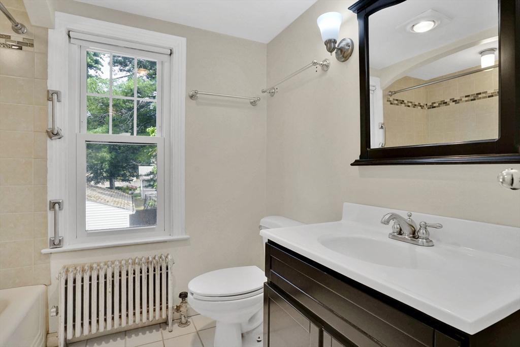 82 Biltmore Street Springfield, MA 01108 - Photo 27 of 39