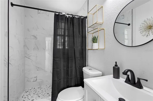 $2,600 | 2600 South Crystal Lake Drive, Orlando, FL 32806