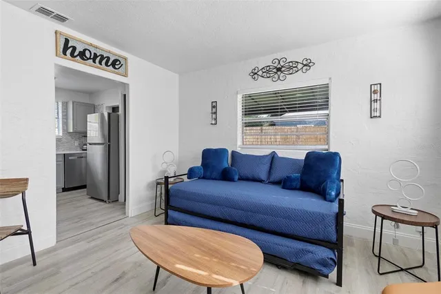 $2,600 | 2600 South Crystal Lake Drive, Orlando, FL 32806