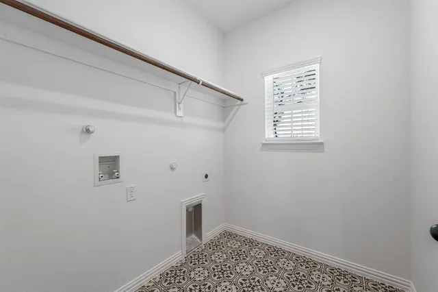 $464,000 | 3821 Pine Road, Poolville, TX 76487