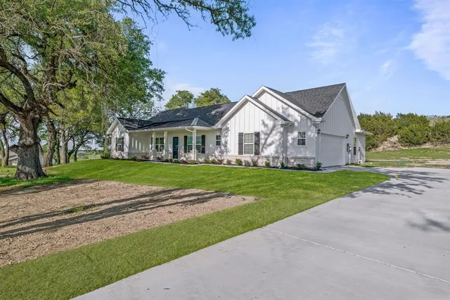 $464,000 | 3821 Pine Road, Poolville, TX 76487