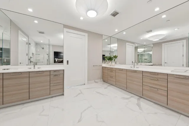 $2,450,000 | 3730 North Ocean Drive, Unit 5C, Singer Island, FL 33404