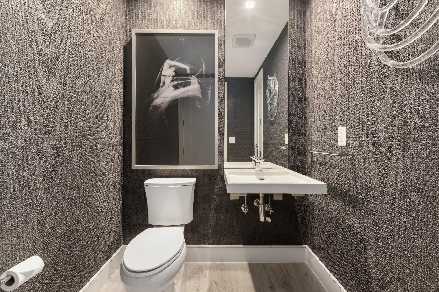 3730 North Ocean Drive, Unit 5C Singer Island, FL 33404 - Photo 15 of 40 Powder room