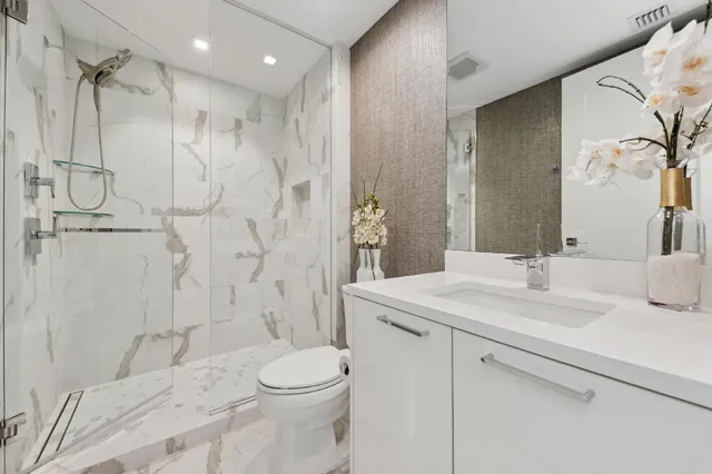 $2,450,000 | 3730 North Ocean Drive, Unit 5C, Singer Island, FL 33404