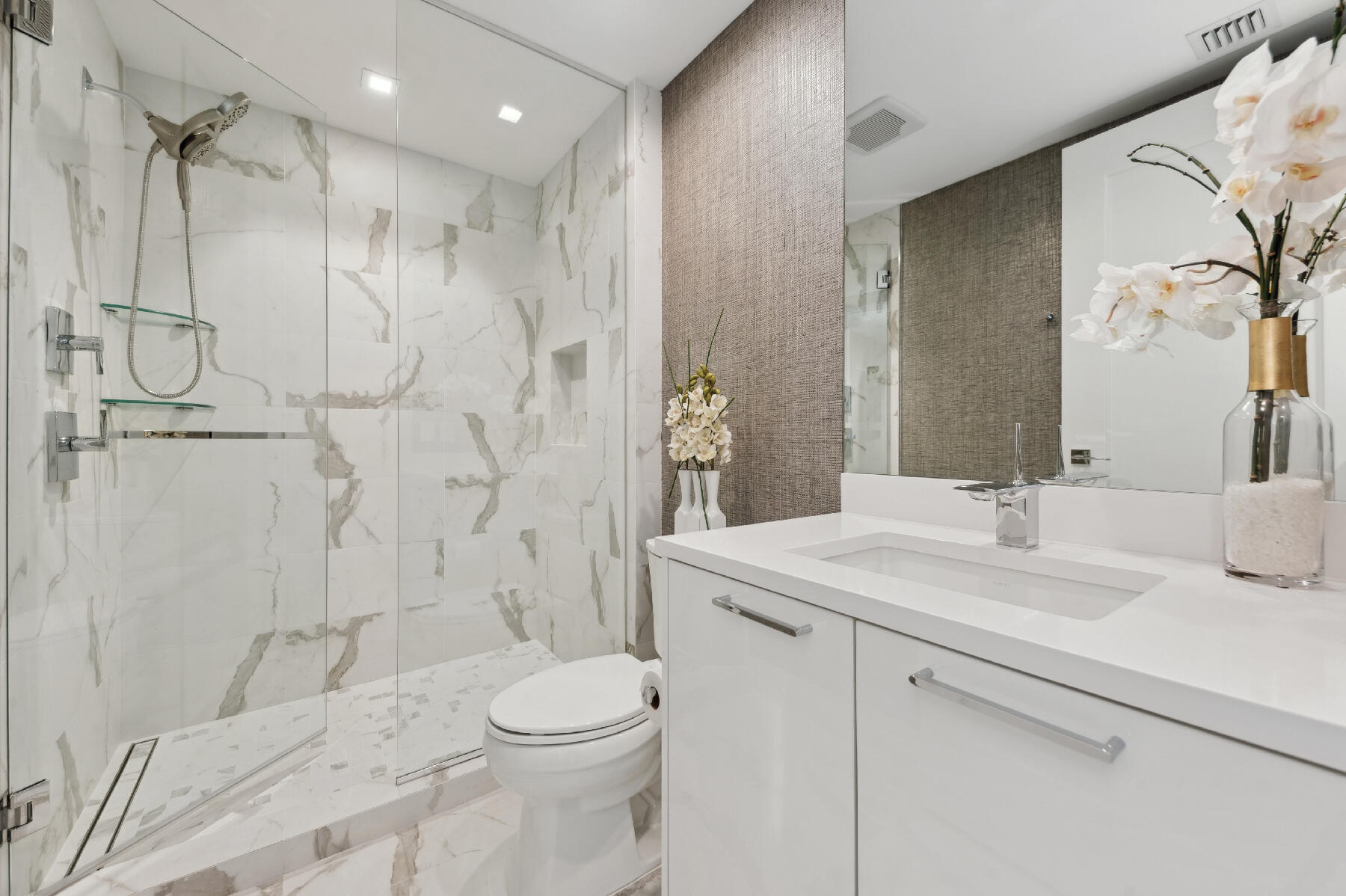 3730 North Ocean Drive, Unit 5C Singer Island, FL 33404 - Photo 20 of 40 Bath 3