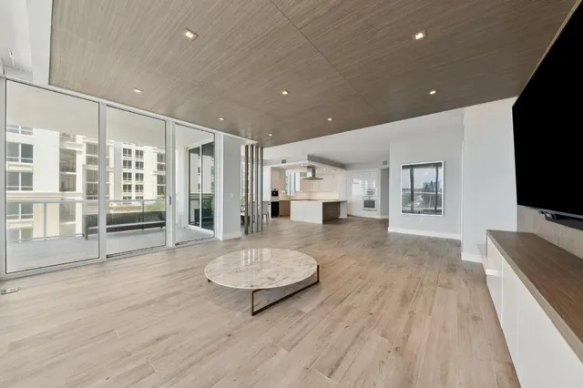 $2,450,000 | 3730 North Ocean Drive, Unit 5C, Singer Island, FL 33404