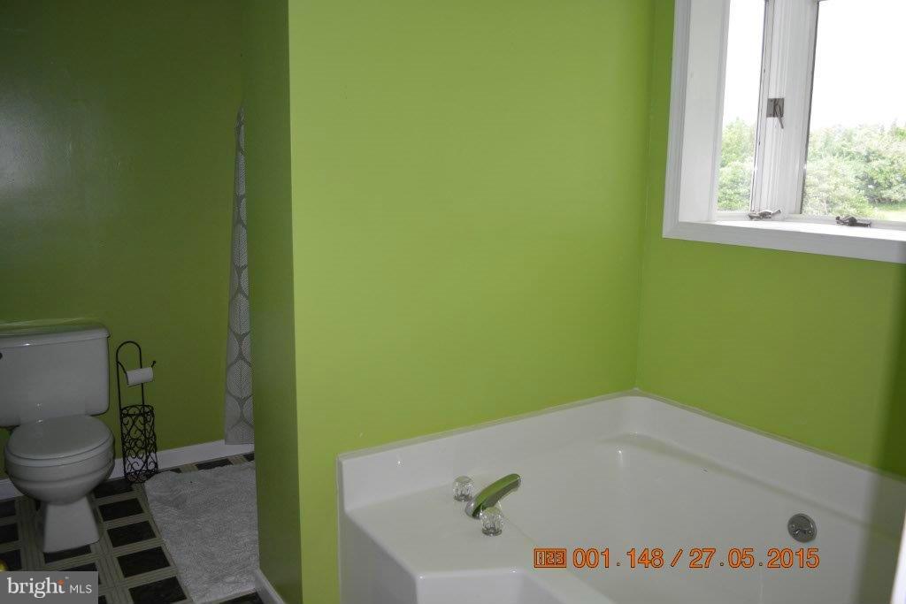 12236 Big Pool Road Clear Spring, MD 21722 - Photo 18 of 25 Bath