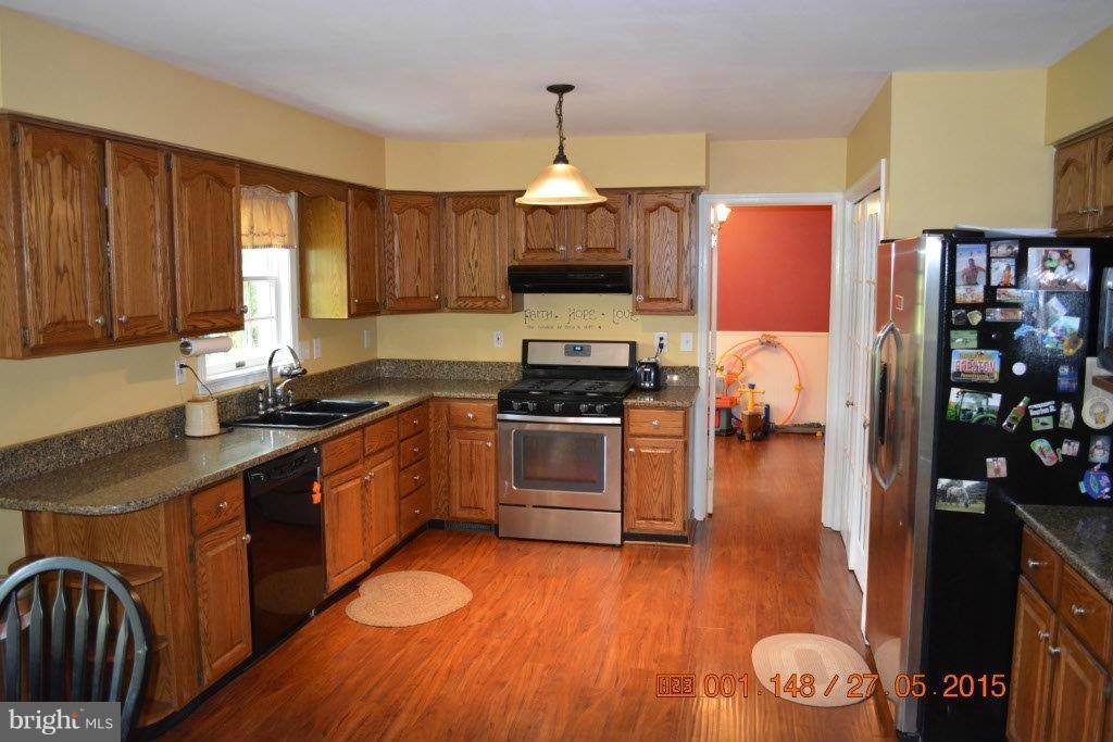 12236 Big Pool Road Clear Spring, MD 21722 - Photo 5 of 25 Kitchen