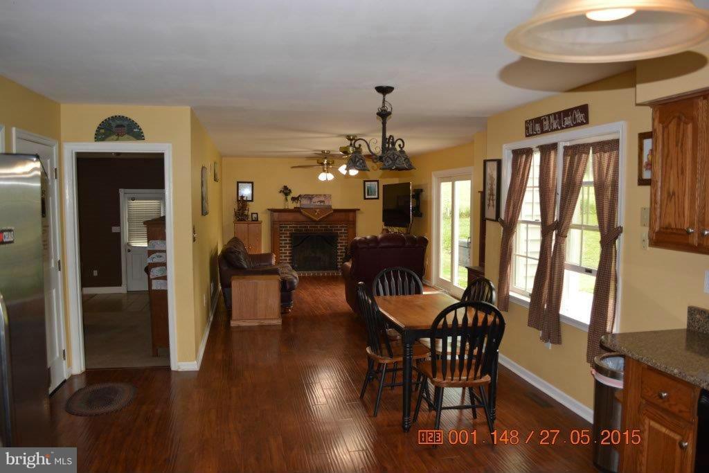 12236 Big Pool Road Clear Spring, MD 21722 - Photo 8 of 25 Interior (General)