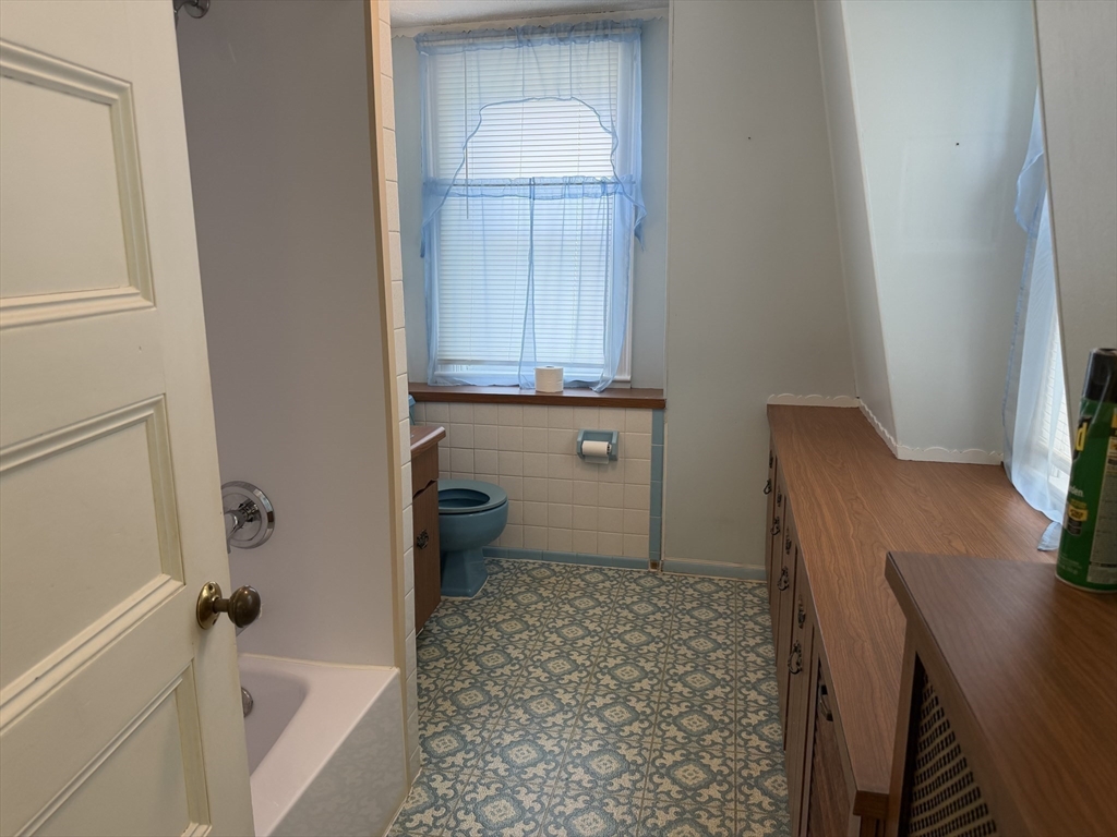 48 Williams Avenue Boston, MA 02136 - Photo 5 of 17