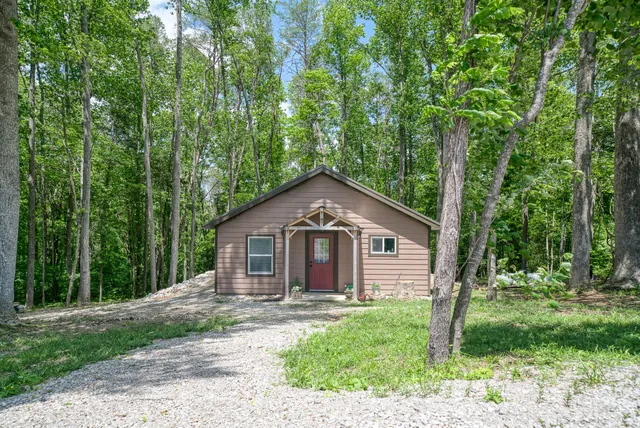 $198,000 | 3269 Moodyville Road, Byrdstown, TN 38549