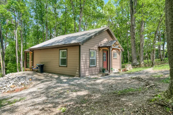 $198,000 | 3269 Moodyville Road, Byrdstown, TN 38549