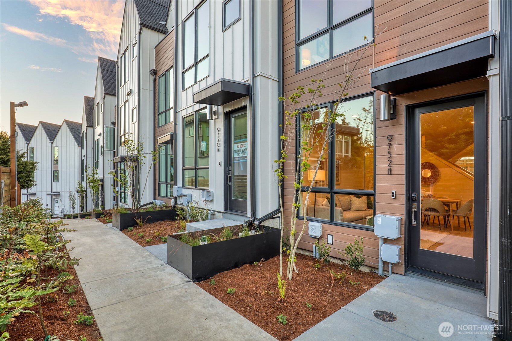9744 A Holman Road Northwest Seattle, WA 98117 - Photo 1 of 29 Gallery Image 1