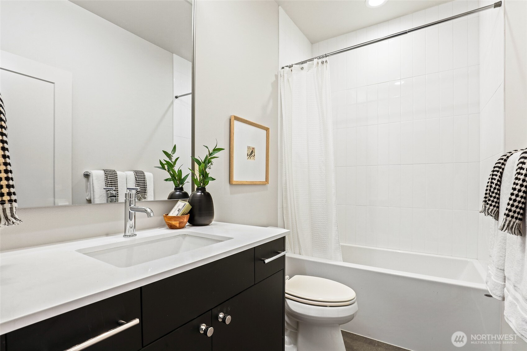 9744 A Holman Road Northwest Seattle, WA 98117 - Photo 13 of 29 Gallery Image 13