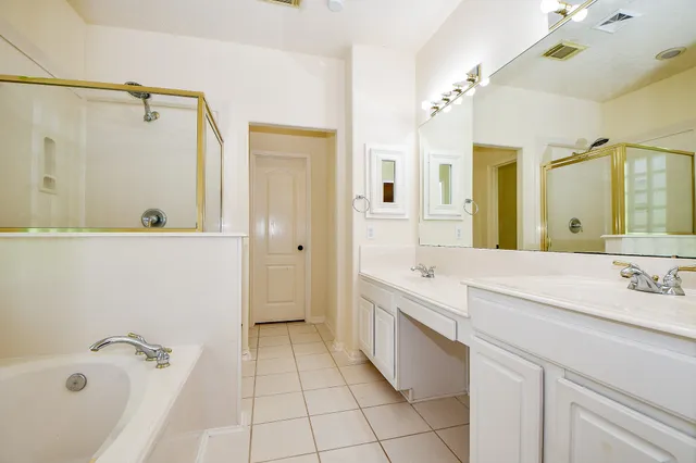 $2,850 | 17411 Lonesome Dove Trail, Houston, TX 77095