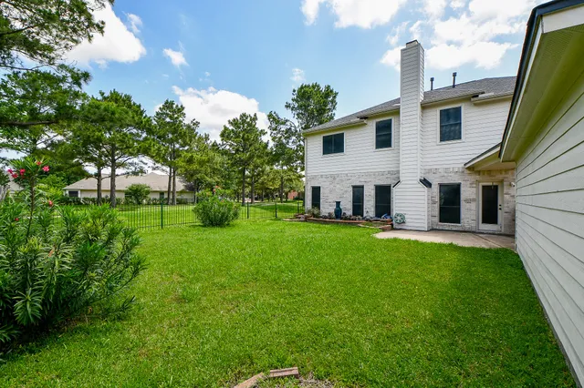 $2,850 | 17411 Lonesome Dove Trail, Houston, TX 77095