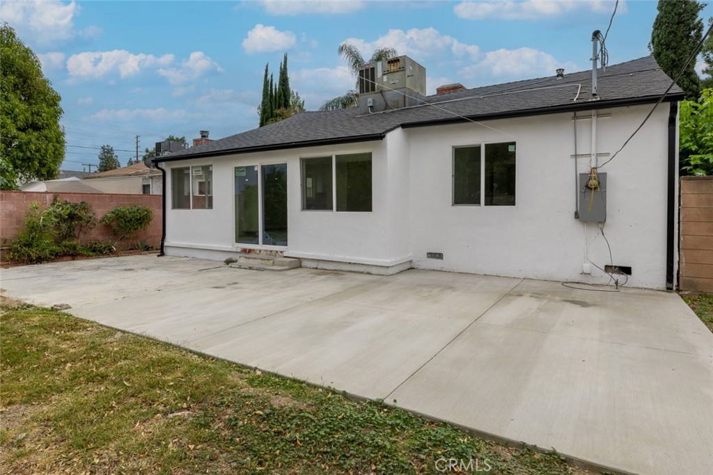 18919 Hart Street Reseda, CA 91335 - Photo 20 of 23