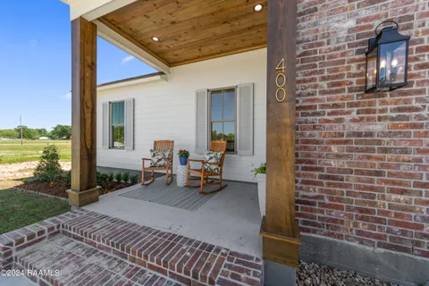 $553,999 | 400 Villager Avenue, Scott, LA 70583