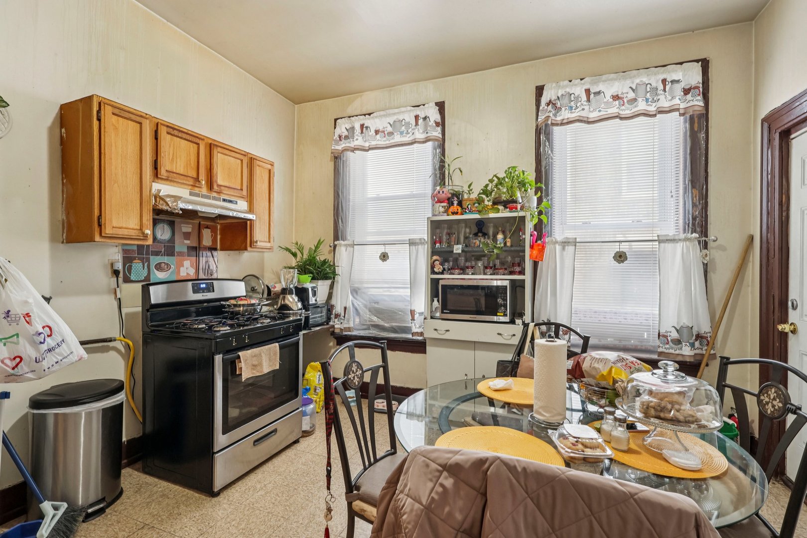 1908 South Loomis Street Chicago, IL 60608 - Photo 9 of 35