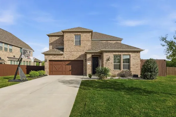 $455,000 | 2109 Falcon Ridge Drive, Mansfield, TX 76063