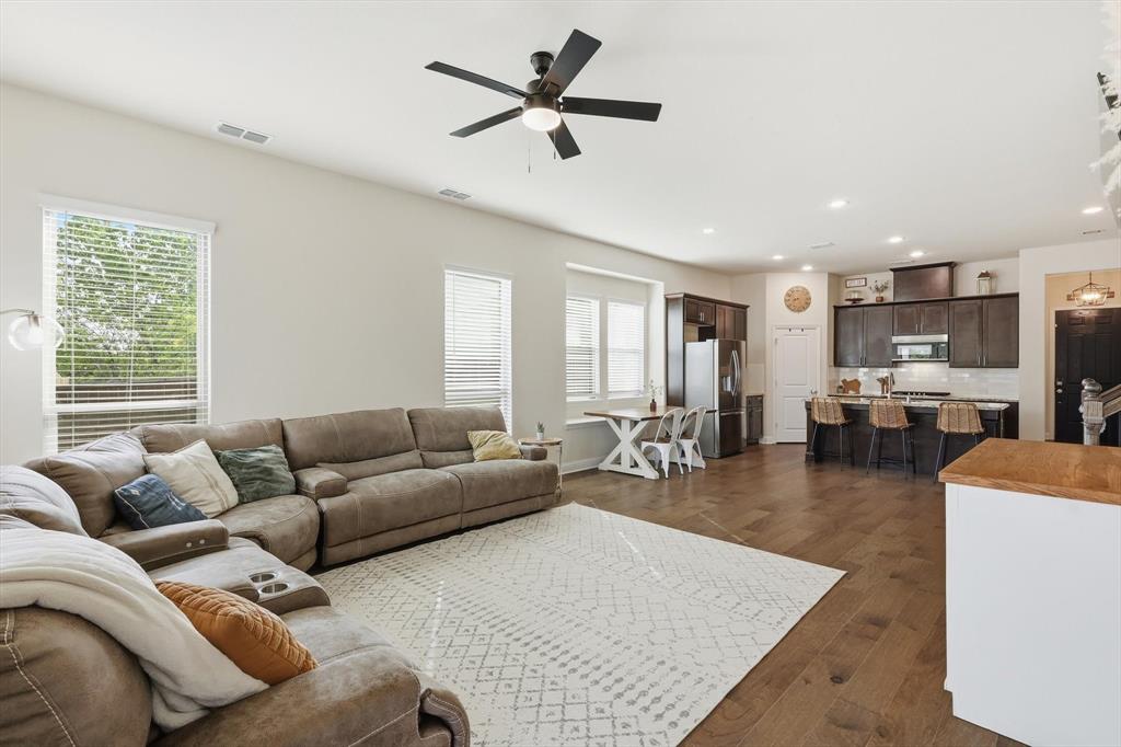 2109 Falcon Ridge Drive Mansfield, TX 76063 - Photo 18 of 40