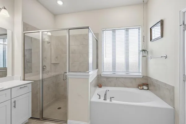 $455,000 | 2109 Falcon Ridge Drive, Mansfield, TX 76063