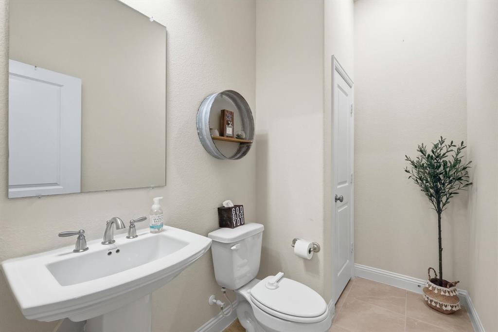 2109 Falcon Ridge Drive Mansfield, TX 76063 - Photo 7 of 40