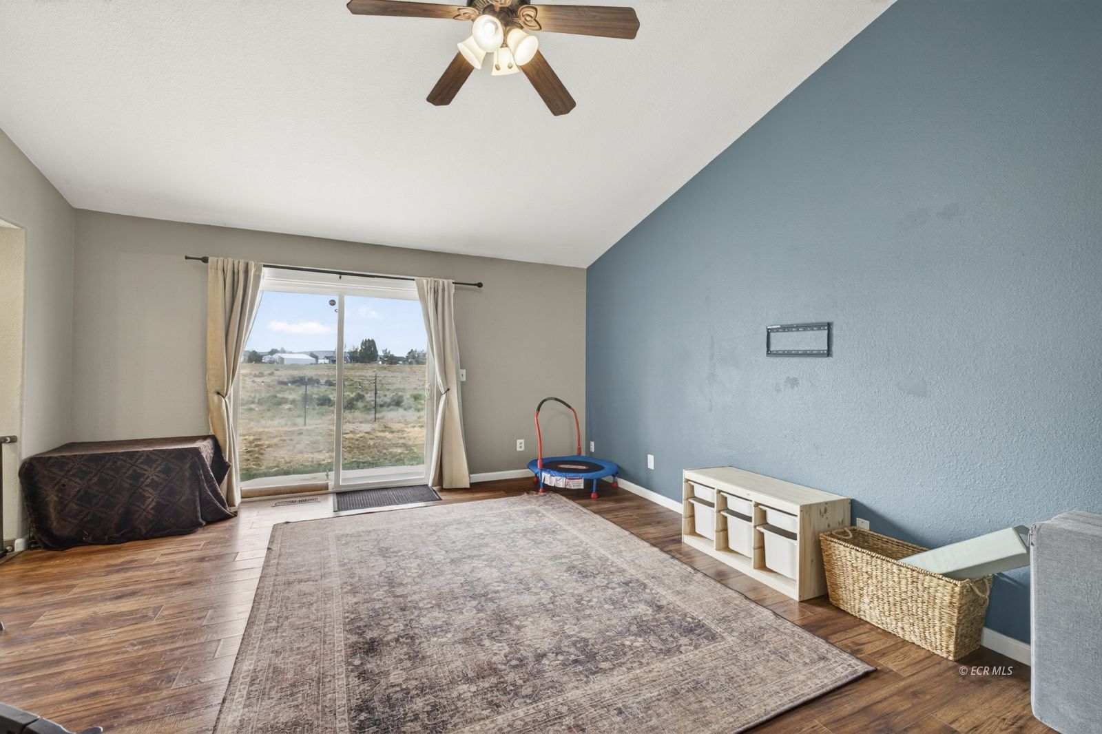 407 Flora Drive Spring Creek, NV 89815 - Photo 20 of 50