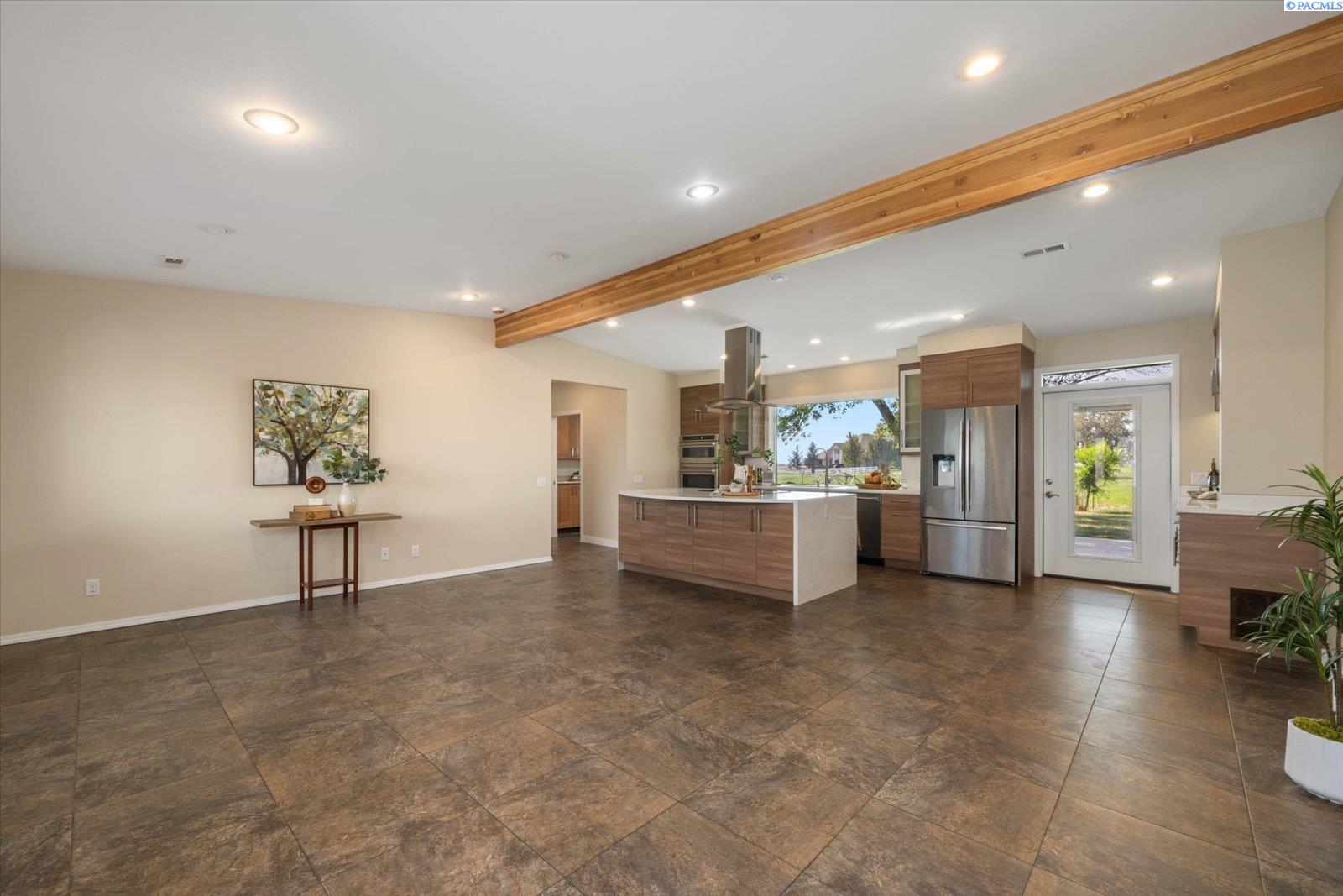 5451 Columbia River Road Pasco, WA 99301 - Photo 11 of 48 Gallery Image 11