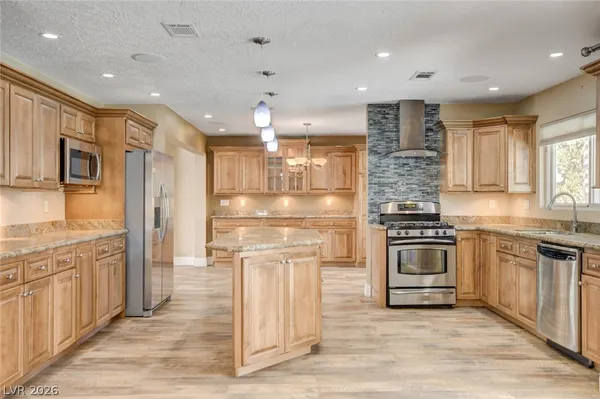 $3,210 | 2828 Albrook Court, Las Vegas, NV 89117