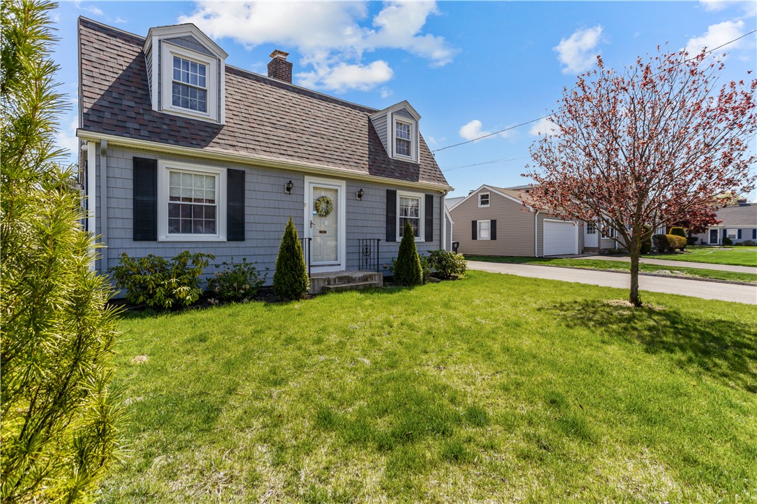 15 Broadmoor Road Cranston, RI 02910 - Photo 3 of 40 Gallery Image 3