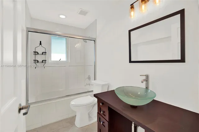 $2,400,000 | 527 Southwest 20th Road, Miami, FL 33129