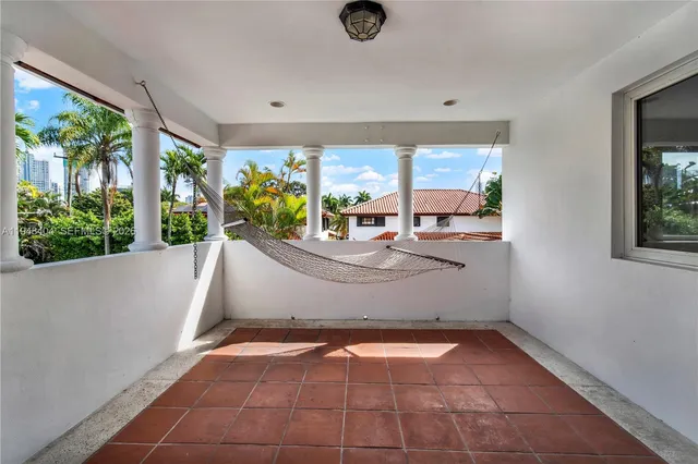 $2,400,000 | 527 Southwest 20th Road, Miami, FL 33129