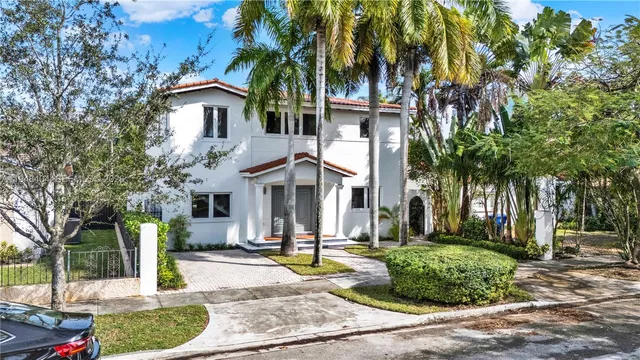 $2,400,000 | 527 Southwest 20th Road, Miami, FL 33129