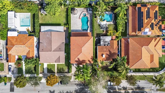 $2,400,000 | 527 Southwest 20th Road, Miami, FL 33129