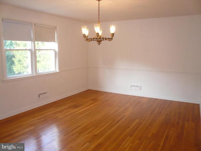 1004 Kirkcolm Road Towson, MD 21286 - Photo 5 of 21 Dining Room