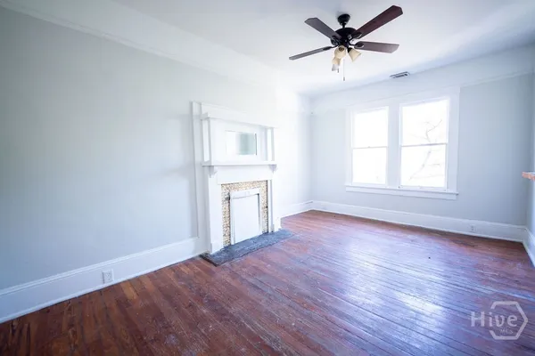 $2,300 | 216 West 41st Street, Savannah, GA 31401