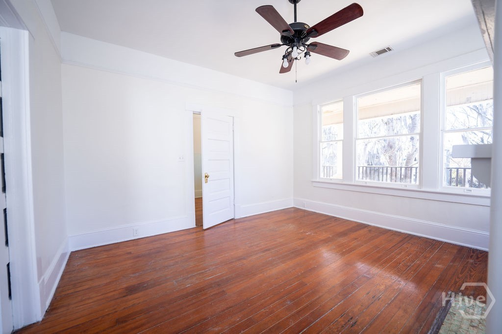 216 West 41st Street Savannah, GA 31401 - Photo 4 of 20