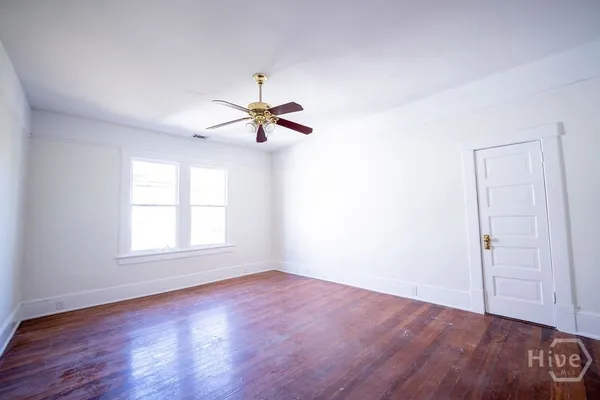 $2,300 | 216 West 41st Street, Savannah, GA 31401