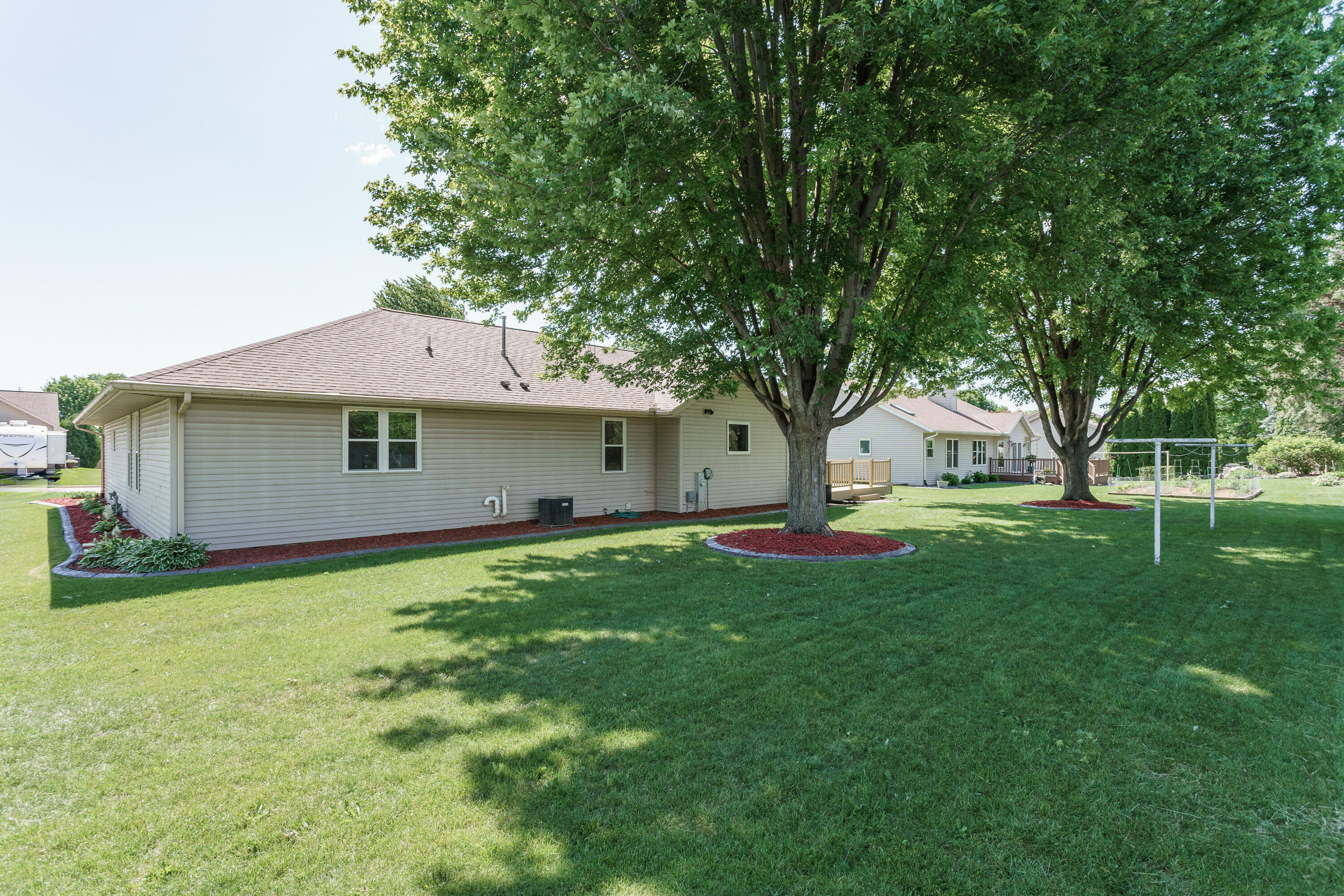 706 Woodbridge Trail Watertown, WI 53094 - Photo 38 of 38 Backyard view