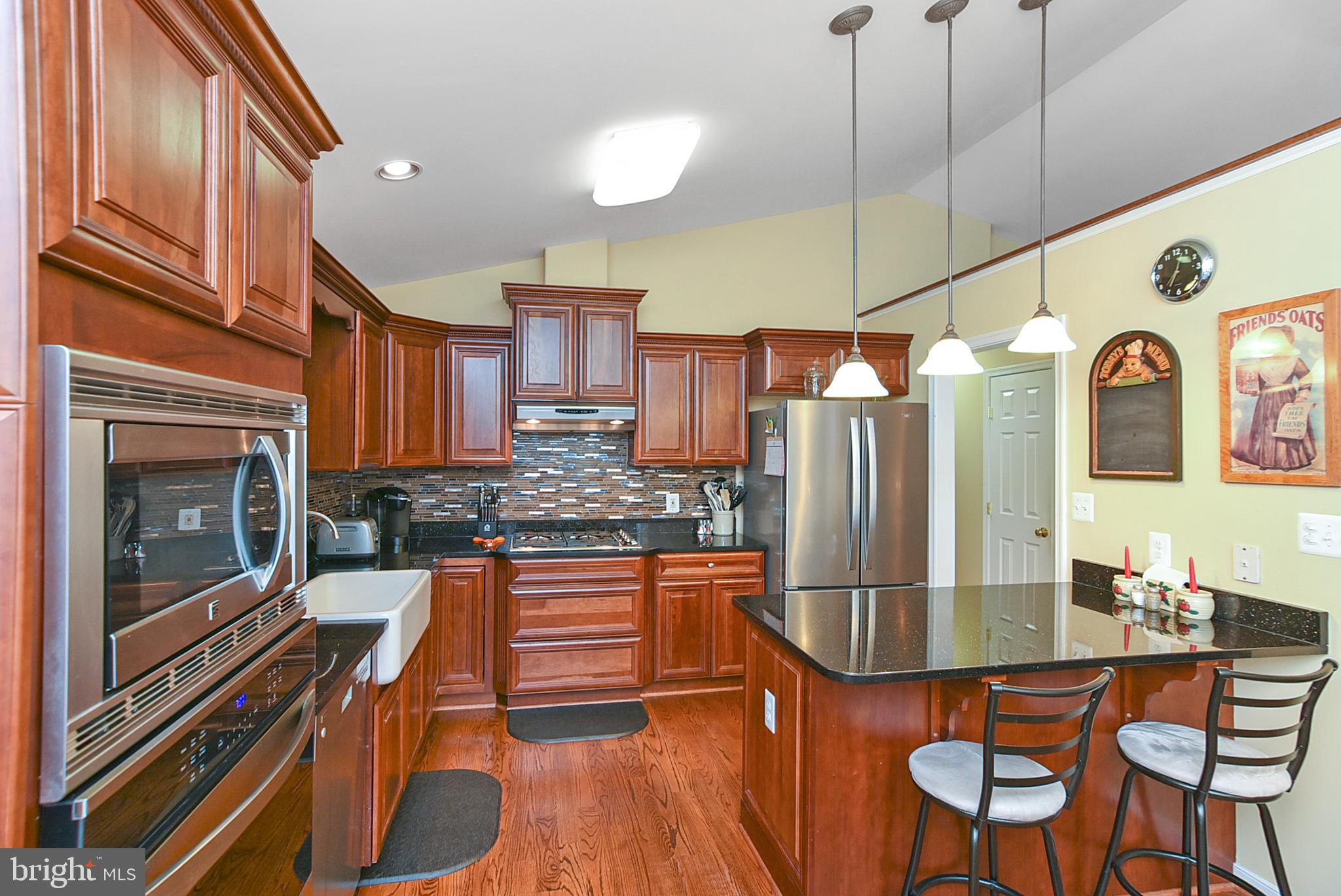 18536 Partlow Road Beaverdam, VA 23015 - Photo 11 of 64 Perfect breakfast bar!